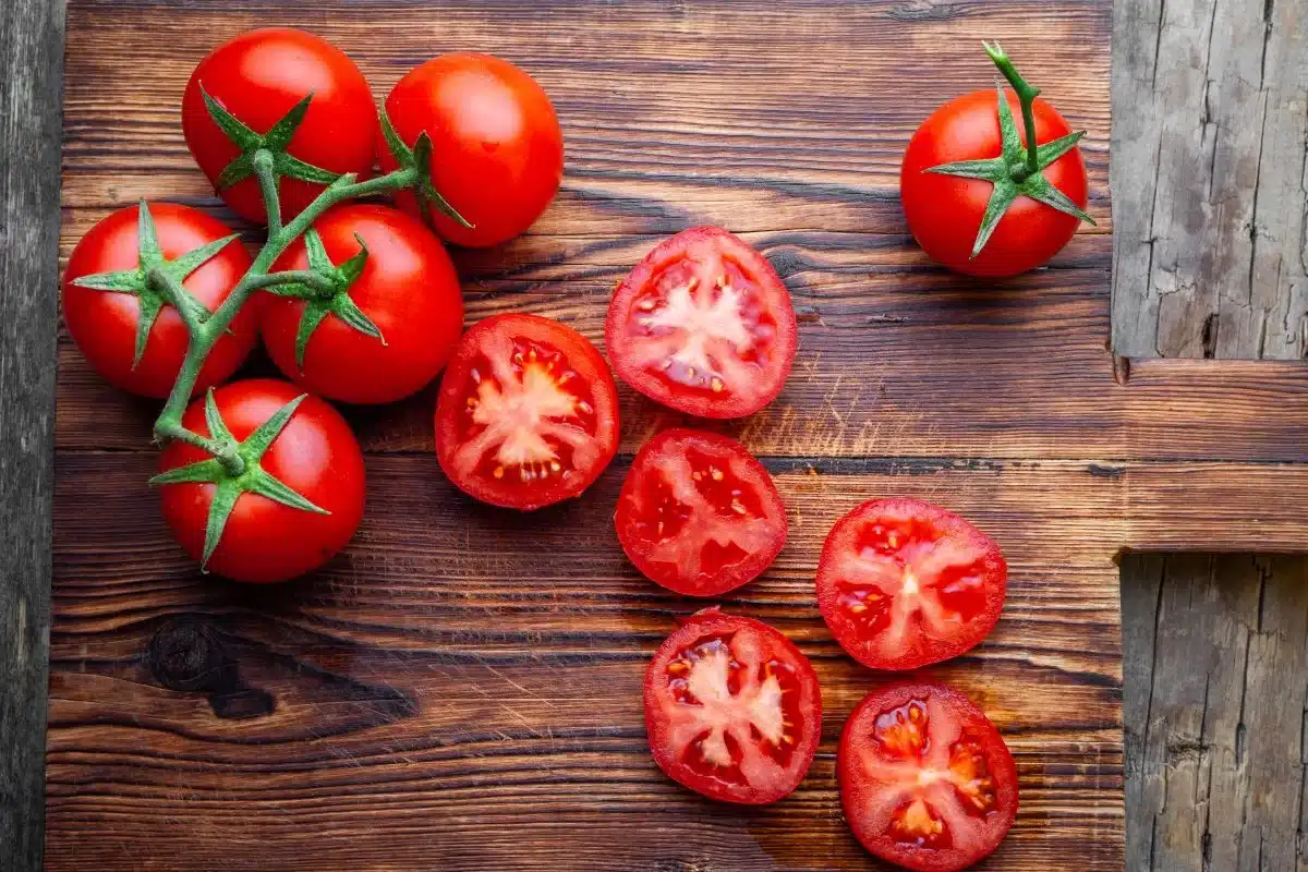 Comment la tomate aide à réduire les risques de goutte ?