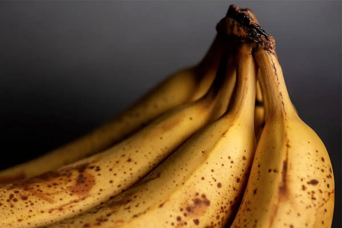 Régime alimentaire et acide urique : le rôle des bananes