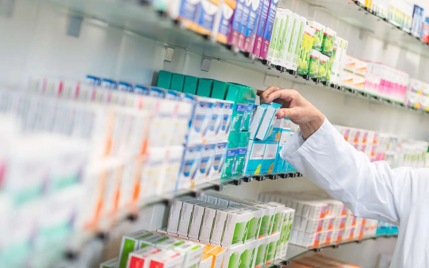 se faire employer comme un préparateur en pharmacie